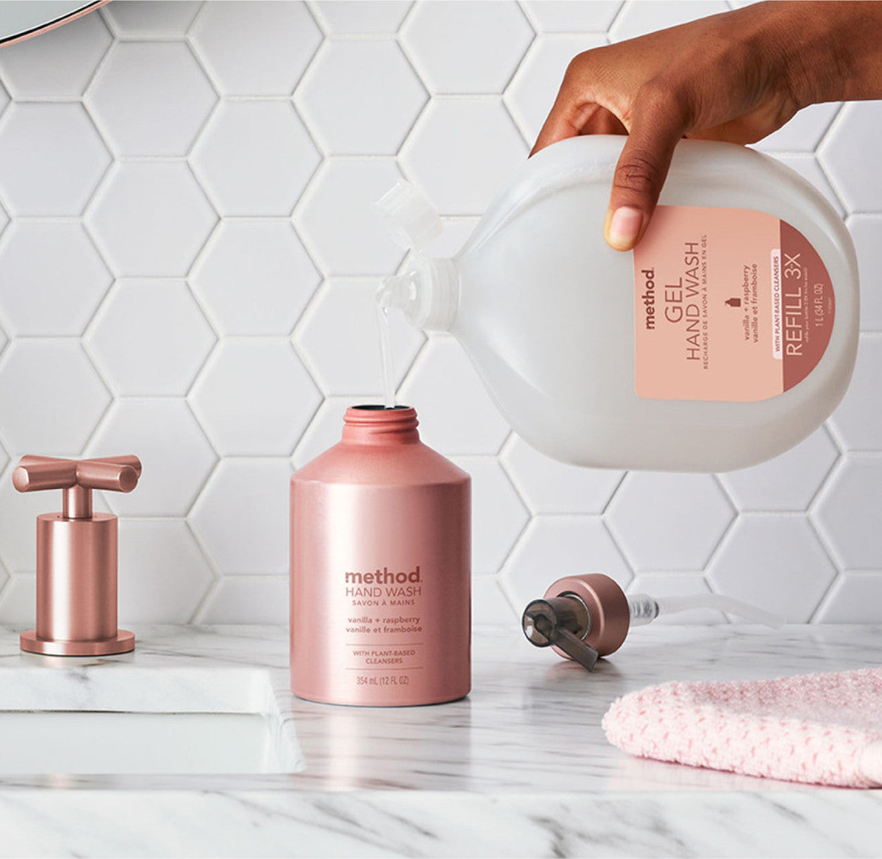 gel hand wash starter set - vanilla + raspberry. 46 fl oz - Image 5